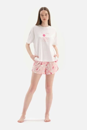 Dagi An Off-White Bis Collar Printed Knitted Top With Printed Shorts and Bottom Knitted Pajamas Set.