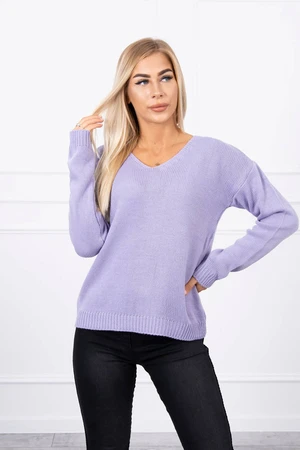 Sweater with V-neck in purple color