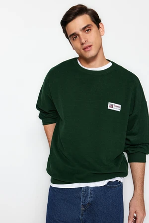 Trendyol Dark Green Men's Oversize Soft Textured College Themed Thick Sweatshirt.