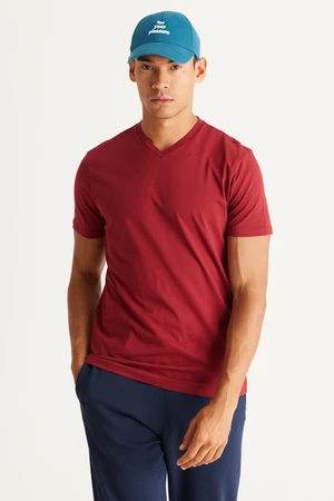 AC&Co / Altınyıldız Classics Men's Claret Red Slim Fit Narrow Cut 100% Cotton V-Neck Short Sleeve T-Shirt