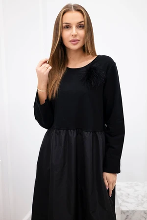 Dress with pockets and decorative brooch black