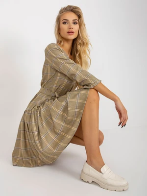 Light yellow elegant dress with plaid ruffle