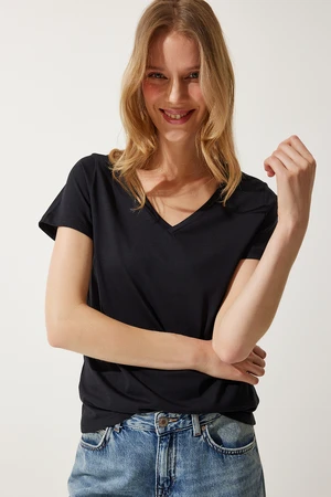 Happiness İstanbul Women's Black V Neck Basic Knitted T-Shirt