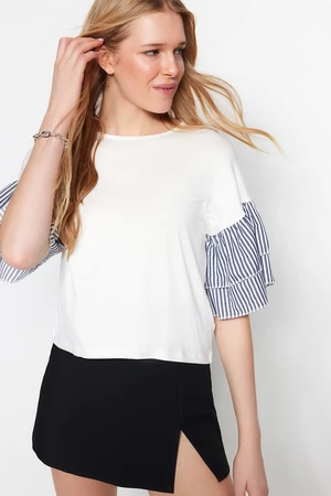 Trendyol White Poplin Detail Relaxed/Wide Comfort Fit Crew Neck Knitted Blouse