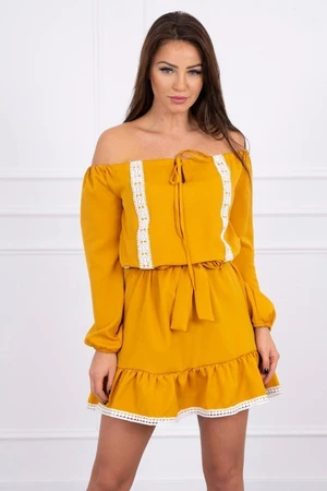 Shoulder dress and lace mustard