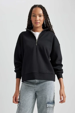 DEFACTO Regular Fit Long Sleeve Sweatshirt