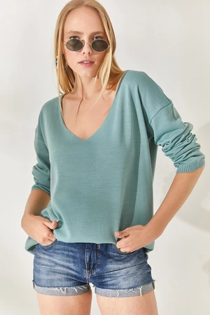 Olalook Almond Green V-Neck Loose Knitwear Blouse