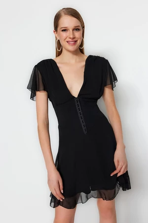 Trendyol Black Open Draist/Skater bélelt hevederes sifon elegáns estélyi ruha