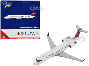 Bombardier CRJ200 Commercial Aircraft "Delta Connection" (N685BR) White with Red and Blue Tail 1/400 Diecast Model Airplane by GeminiJets