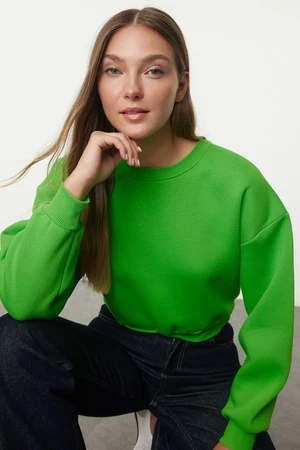 Trendyol Green Relaxed Cut Crop Basic Crew Neck Thick Fleece Inside Knitted Sweatshirt