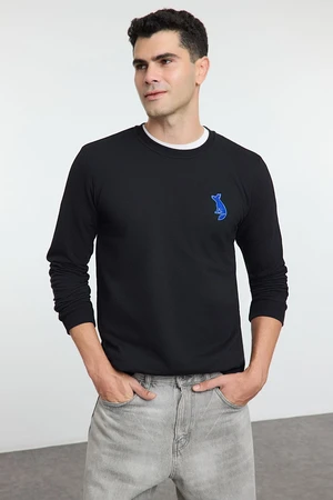 Trendyol Black Regular/Normal Cut Crew Neck Fox Patch Detail Sweatshirt