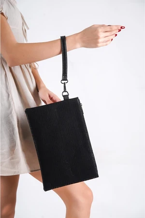 Capone Outfitters Clutch - Black - Plain