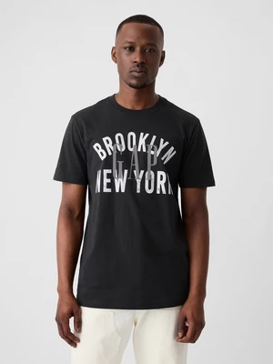 Black men's T-shirt with GAP logo