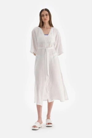 Dagi White Linen Long Kimono