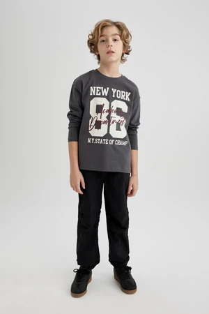 DEFACTO Boy's Elastic Waist and Leg Pocket Black Jogger Parachute Basic Plain Pants