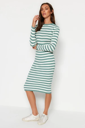 Trendyol Mint Midi Knitwear Basic Sukienka w paski