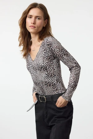 Trendyol Multicolored Leopard Printed Fitted/Fits the Body V Neck Snap-Front Flexible Knit Bodysuit