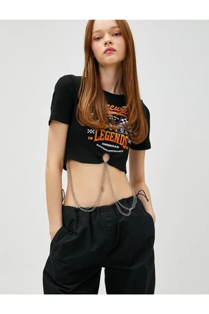 Koton Crop T-Shirt with a Printed Chain Detail, Short Sleeves, Crew Neck.