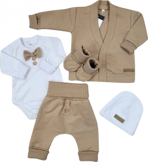 Bavlněná sada, body, kalhoty, motýlek a čepice Elegant Boy 5D, Kazum, mocca/bílá, vel. 62 (2-3m)