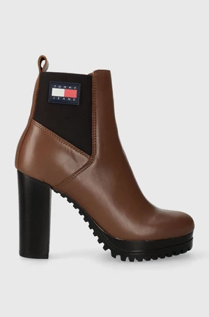 Kožené členkové topánky Tommy Jeans TJW NEW ESS HIGH HEEL BOOT dámske, hnedá farba, na plochom podpätku, EN0EN02439