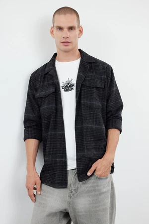 Trendyol Black Oversize Winter Checkered Plaid Lumberjack Shirt with Pockets