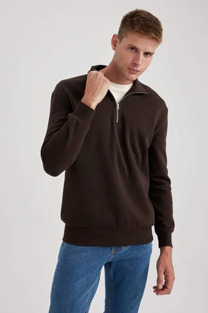 DEFACTO Comfort Fit Sweatshirt