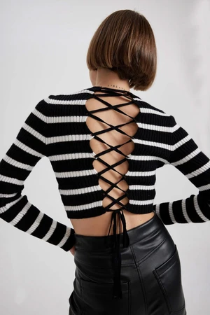 DEFACTO Fitted Striped Crew Neck Backless Rib Knit Sweater