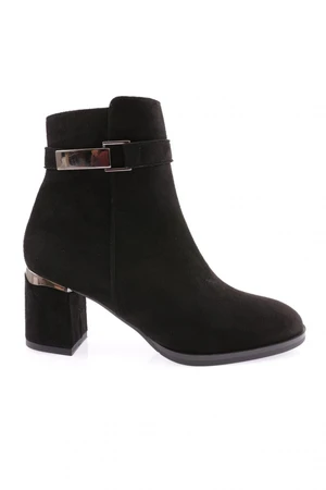 DGN 408 Women's Buckle Side Zippered Heeled Boots.