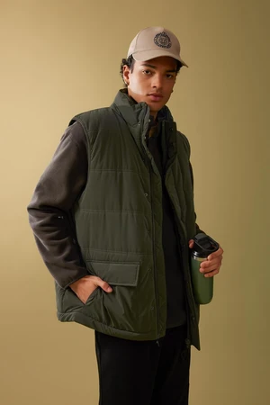 DEFACTO Stand Collar Puffer Puffer Vest with Zipper and Snap Pocket