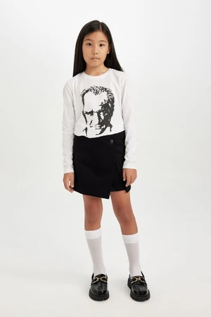 DEFACTO Girl 29 October Republic Day Button Detailed Gabardine Black Shorts Skirt