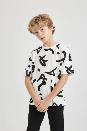 DEFACTO Boy Oversize Fit Wide Mold Crew Neck Patterned Short Sleeve T-Shirt