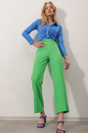 Trend Alaçatı Stili Women's Green Stitched Front, Stretchy Woven Trousers