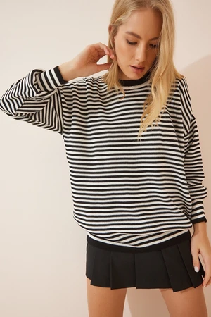 Happiness İstanbul Women's Black and White Striped Knitwear Sweater