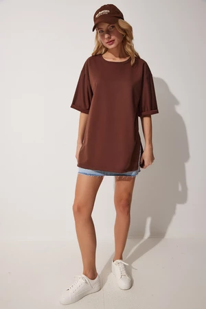 Happiness İstanbul Women's Brown Crew Neck Oversized T-Shirt with Side Slits
