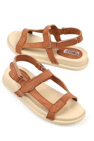 Capone Outfitters Women's Capone Flat Heeled Sandals.