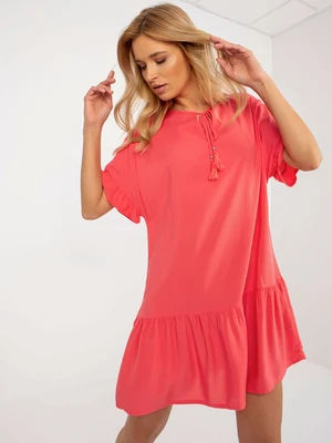 Coral dress with ruffles and short sleeves by Sindy SUBLEVEL