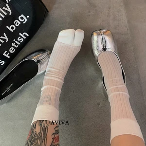 High Quality Comfortable Summer Ultra-Thin Split Toe Woman Cotton Socks Golden Silk Stripe Two-Toed Japanese Harajuku Tabi Sox