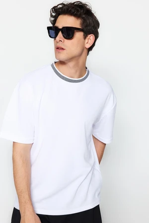 Trendyol Limited Edition Basic White Relaxed/Comfortable Cut Knitwear Tape Textured Pique T-Shirt