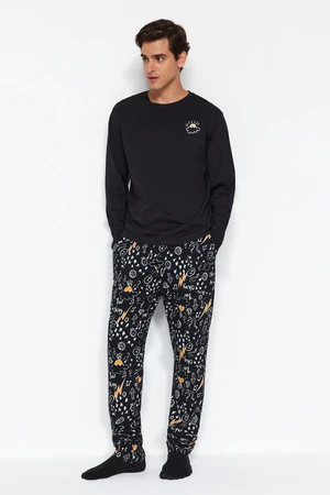 Trendyol Men's Black Regular Fit Embroidered Knitted Pajamas Set.