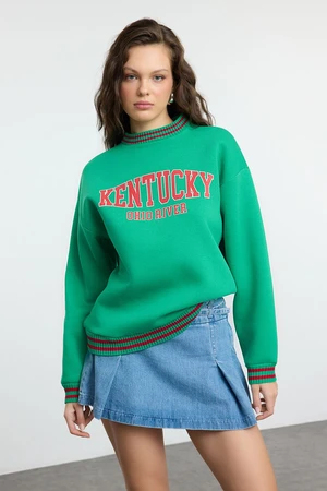 Trendyol Light Green Slogan Printed Oversize/Wide Pattern Thick Inside Polar Fleece Knitted Sweatshirt