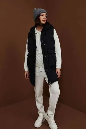 Jacket with removable sleeves