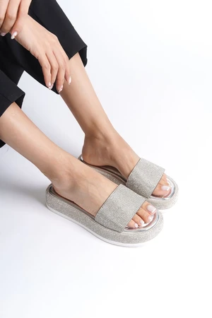 Capone Outfitters Women's Slippers with Wedge Heels and Stones