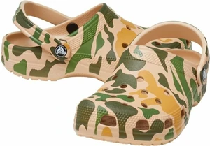 Crocs Classic Printed Camo Clog Sandále Chai/Tan 36-37