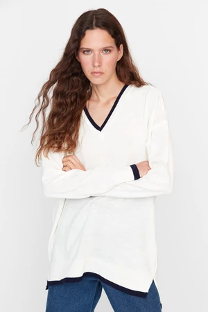 Trendyol Ecru Oversized V-Neck Knitwear Sweater