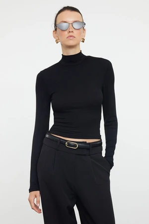 Trendyol Black High Collar Crop/Short Slim/Fitting Knitted Blouse