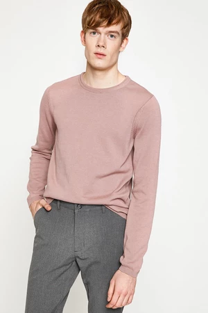 Růžový svetr pro muže od značky Koton