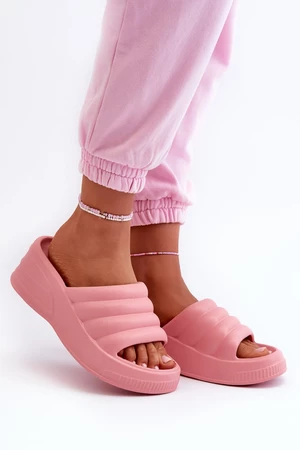 Lehké dámské pěnové pantofle na klínku a platformě růžové Tendrea