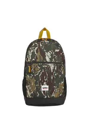 Tommy Jeans Ruksak - TJM URBAN ESS BACKPACK CAMO vzorovaný