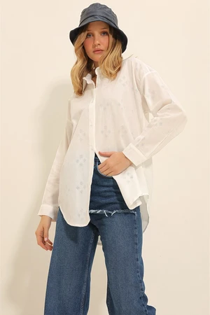 Trend Alaçatı Stili Women's White Motif Oversize Linen Shirt