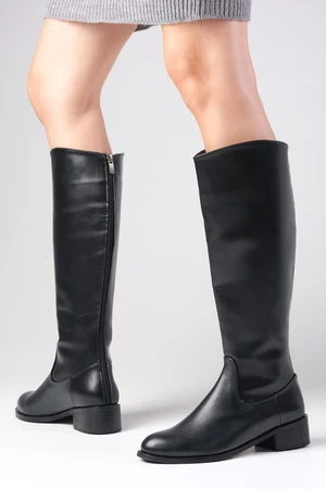 Mio Gusto Vivien Black Women's Boots with Zipper and Thin Faux Für Lined.